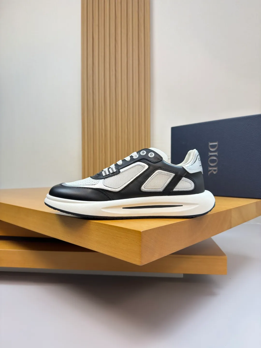[Dior] Dior P780 men's shoes 💰 - High-end quality original order·Casual sports shoes - Upper: 🔝Nappa calfskin, perforated calfskin, brand high mercerized canvas, tongue. Heel. Silk screen high frequency brand logo - Inner: water-dyed cowhide, foot pad; brand canvas - Outsole: ultra-light TPU. Rubber foam; two-color molded outsole -Ultra-high quality control·Fine workmanship: outstanding (high-end·nobility·grade) -Size: 39-44 (38, 45, can be customized)·DR0181